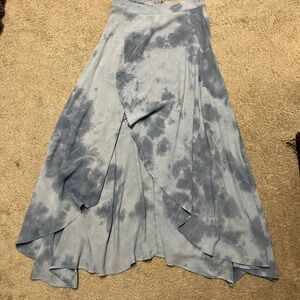 Lulu's Asymmetrical Tie-Dye Skirt in light blue